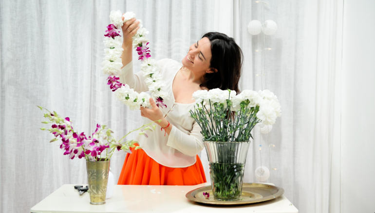 come fare una collana hawaiana di fiori veri