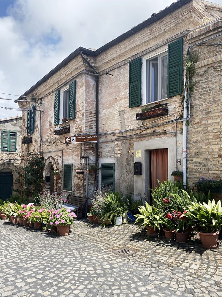 borghi delle marche offagna